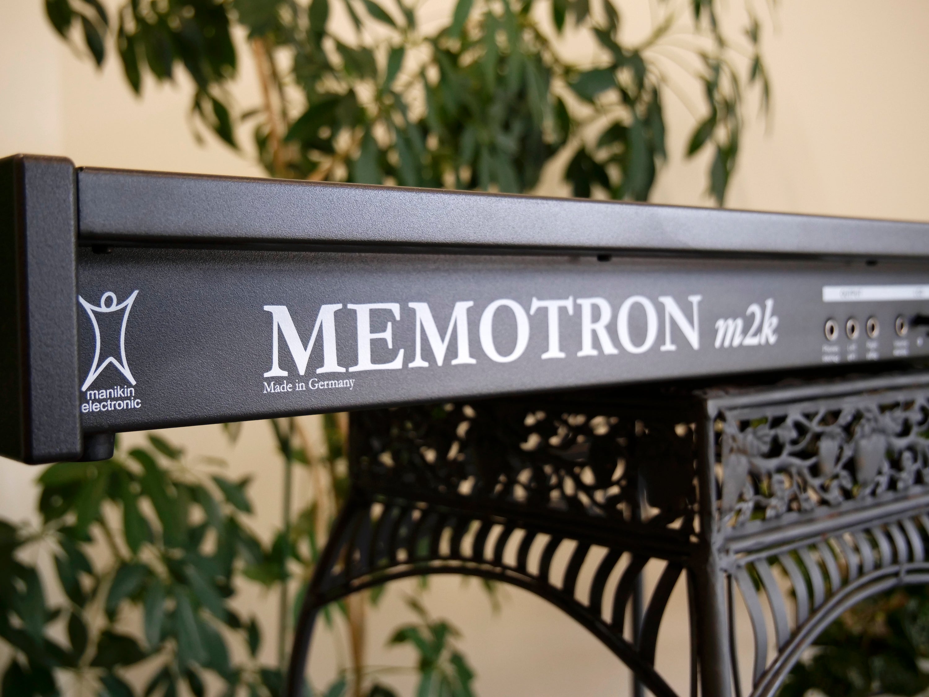 Memotron M2K Special Edition Black